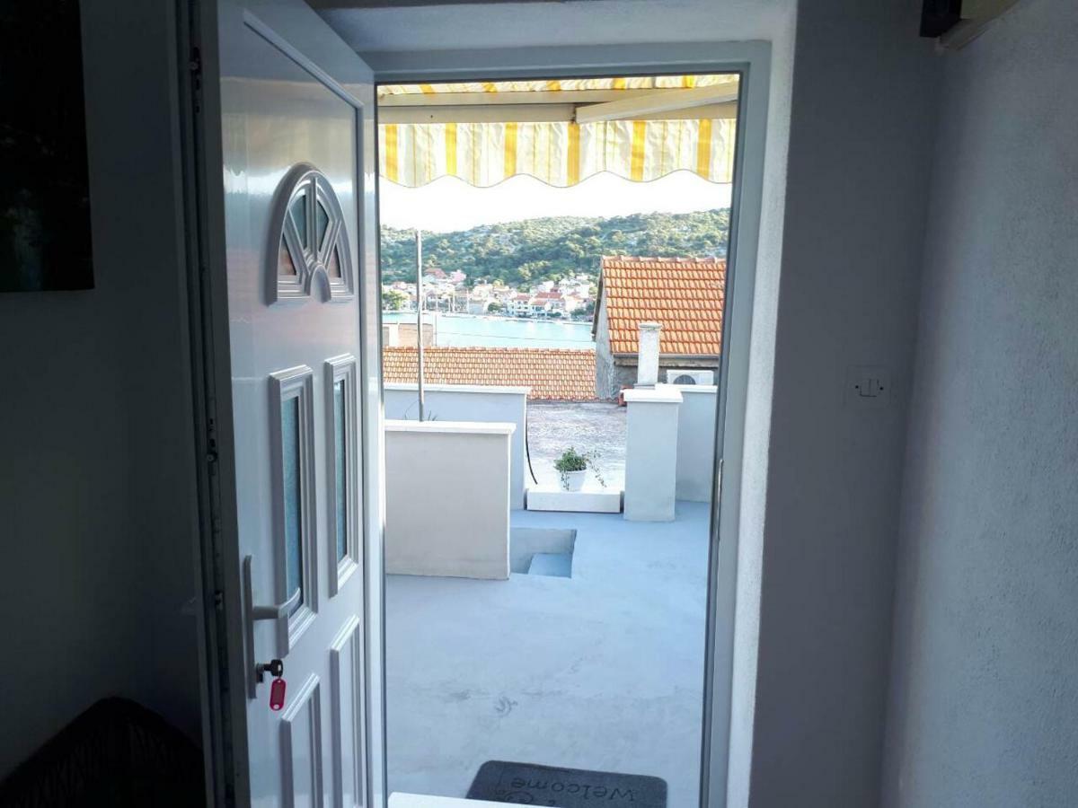 Apartman Andela Appartamento Tisno Esterno foto